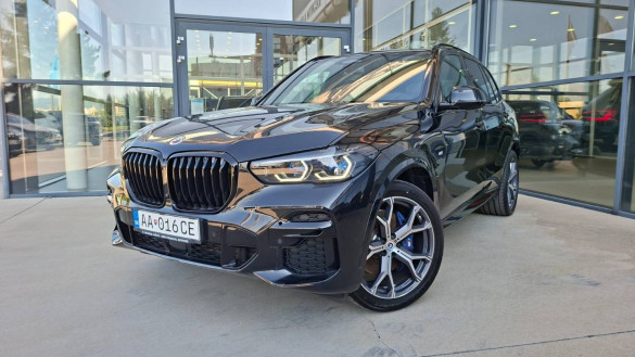 BMW X5 xDrive 40i mHEV A/T